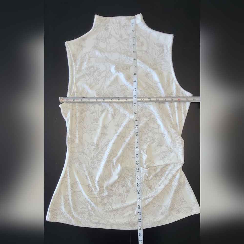EUC T Tahari Asymmetrical Ruched Sleeveless Blouse - White/Gray, Size L - Picture 2 of 6